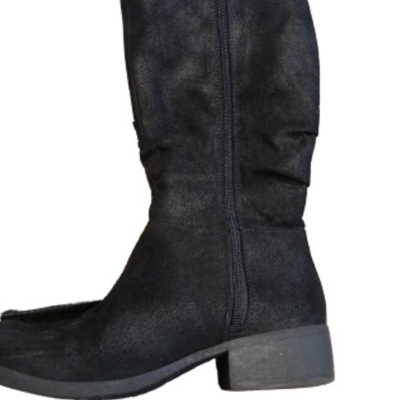 Steve Madden black boots with fringes 🖤4 - Picture 2 of 5